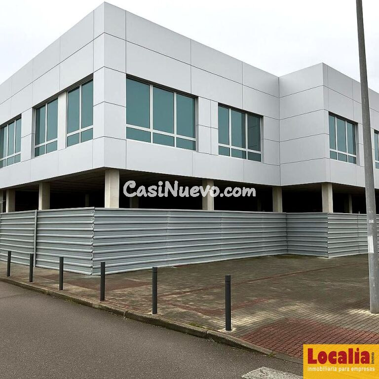 Amplia Superficie Comercial en Camargo, Cantabria
