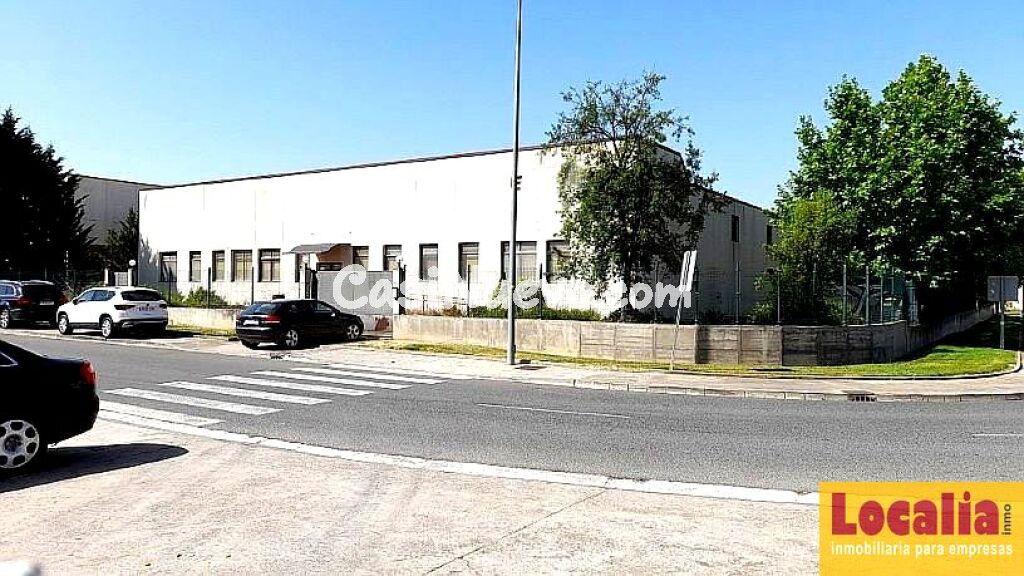 Oportunidad de nave industrial en Vitoria