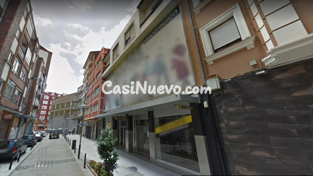 Edificio comercial en Torrelavega