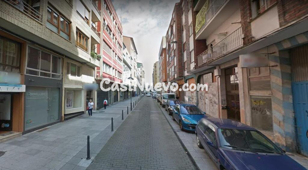 Edificio comercial en Torrelavega