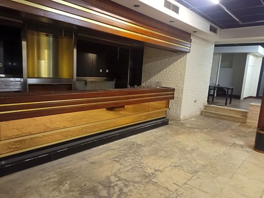 Local de 1600m² junto al centro de Santander - foto 4