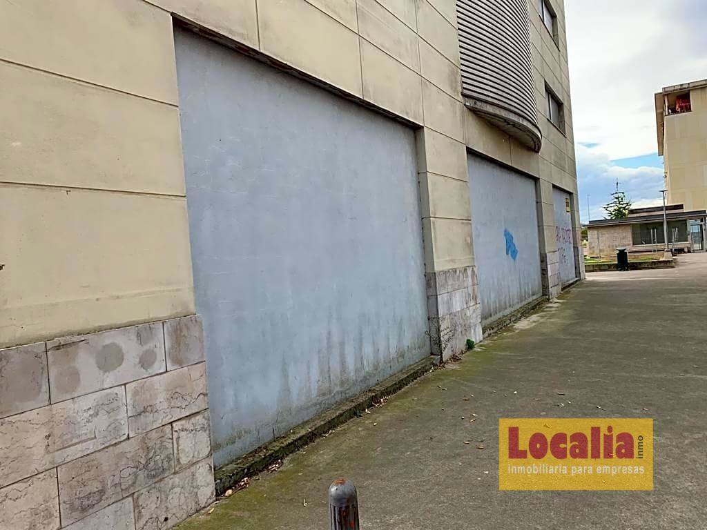 Local comercial en bruto junto a El Corte Inglés - foto 2