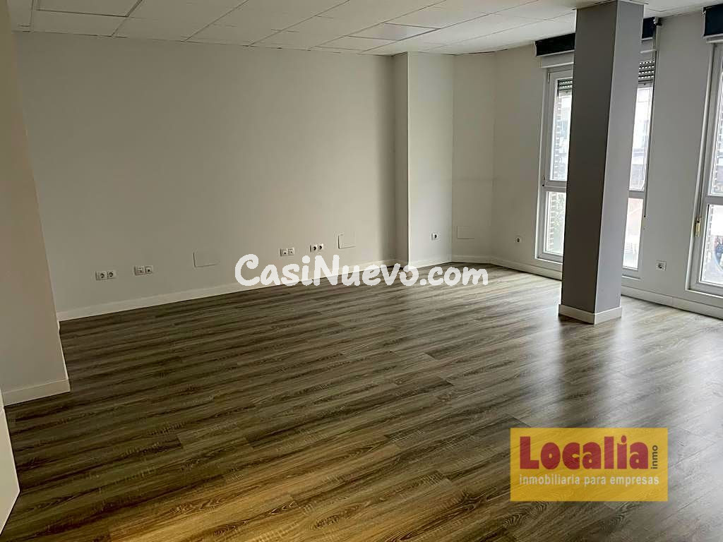 Oficina en edificio profesional en Torrelavega