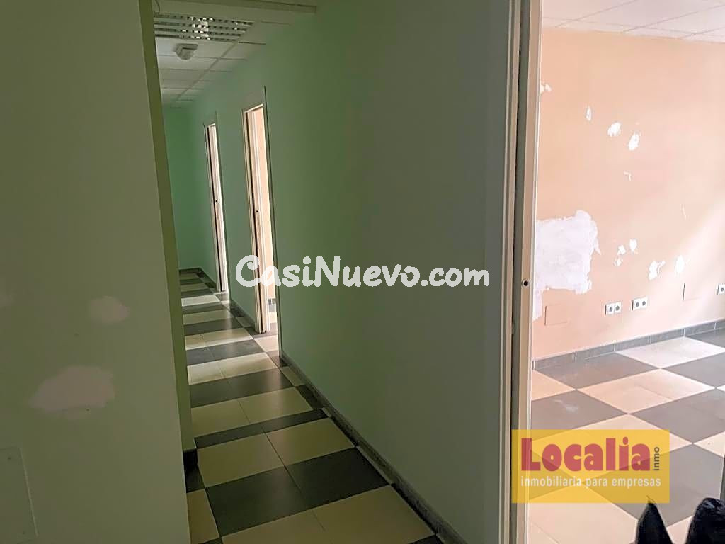 Oficina en edificio profesional en Torrelavega