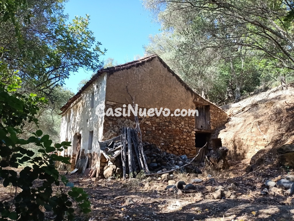 Casa de campo-Masía en Venta en Benarraba Málaga