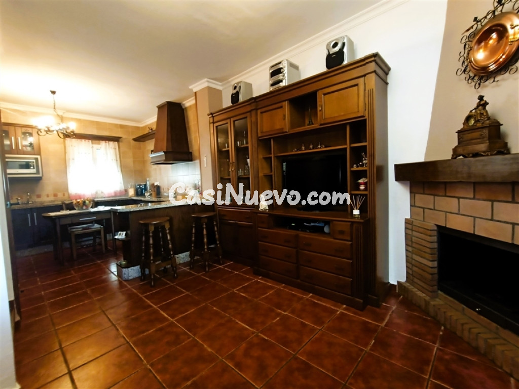 Adosada en Venta en Setenil De Las Bodegas Cádiz