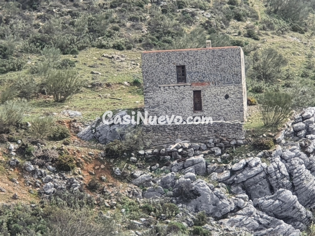 Casa de campo-Masía en Venta en Parauta Málaga
