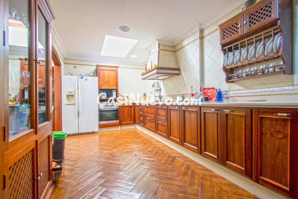 Fantástico adosado en Urbanización Los Milanos!!