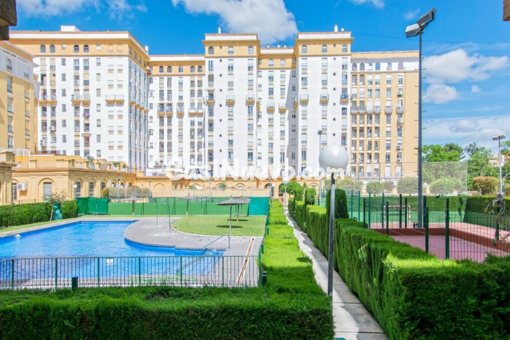 Magnífico piso con TERRAZA de 40m2 aprox. en Residencial Azores!!