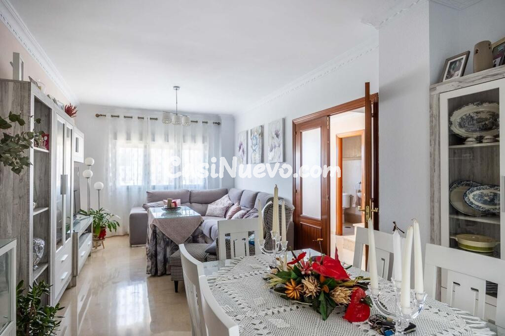 Preciosa adosada en Castilleja de La Cuesta, junto Calle Real!!!