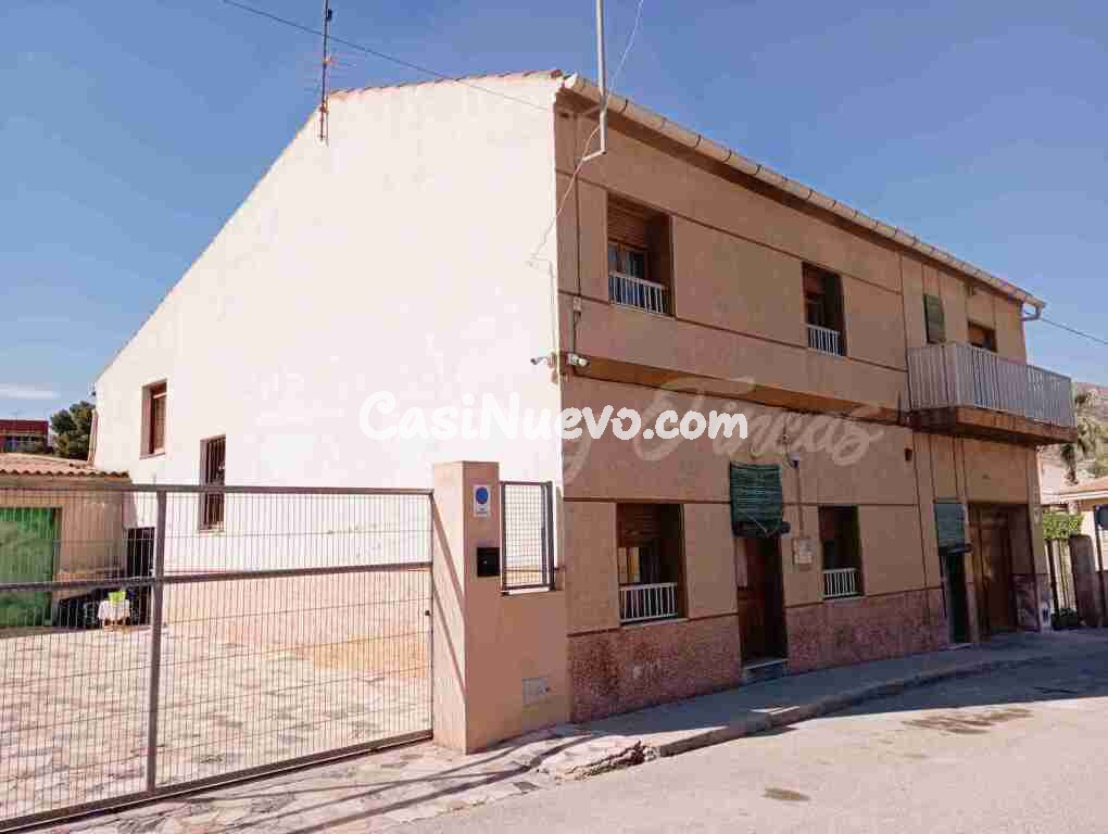 Casa de pueblo en Venta en Algueña Alicante