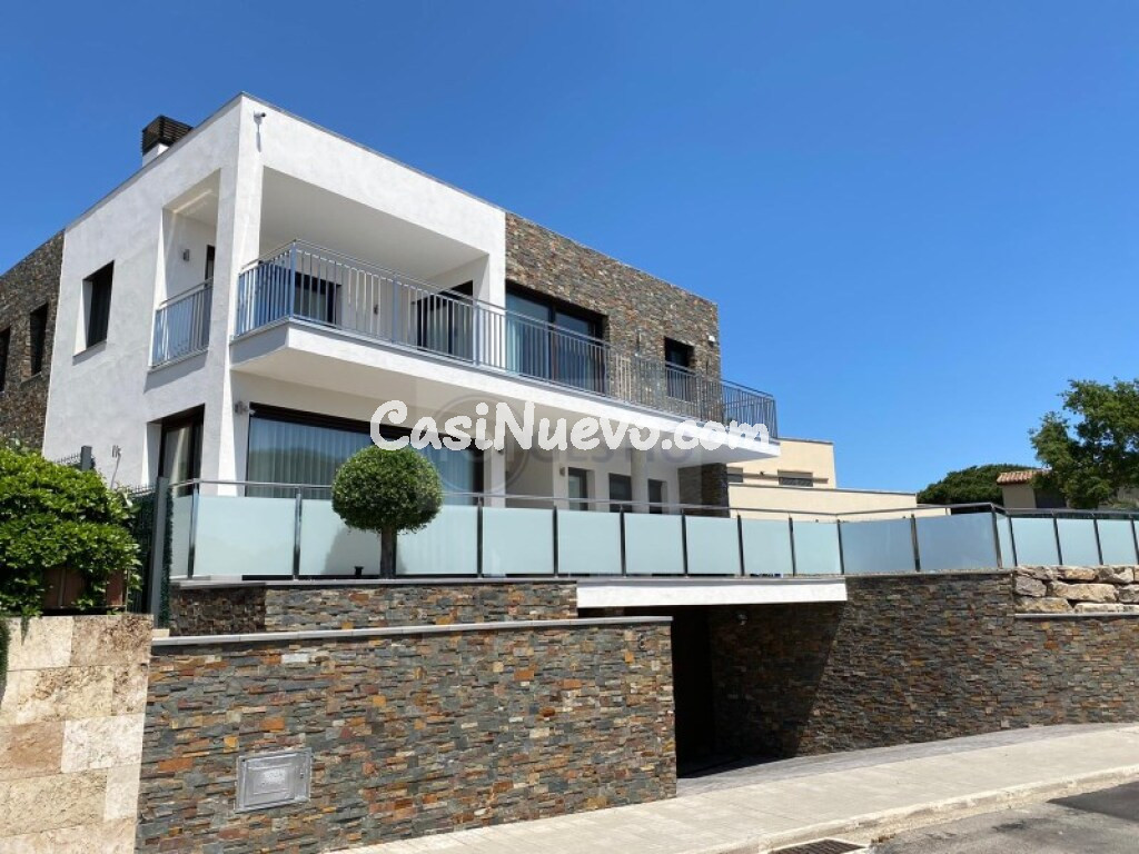 Casa-Chalet en Venta en Sant Feliu De Guixols Girona