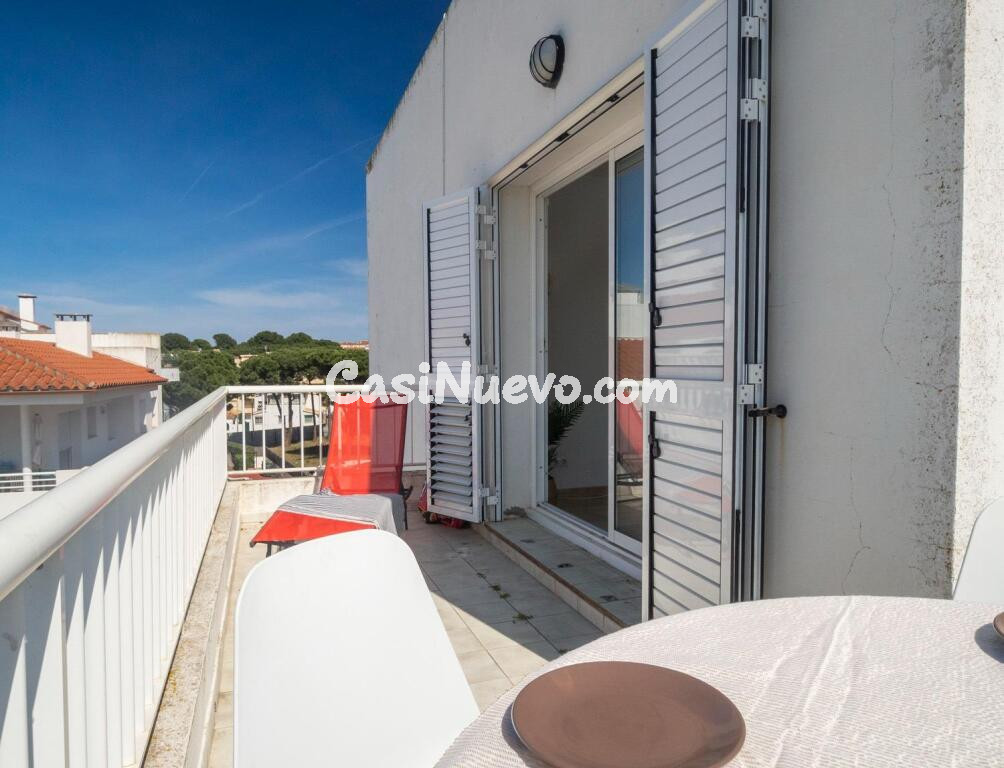 Ático muy luminoso cerca del puerto