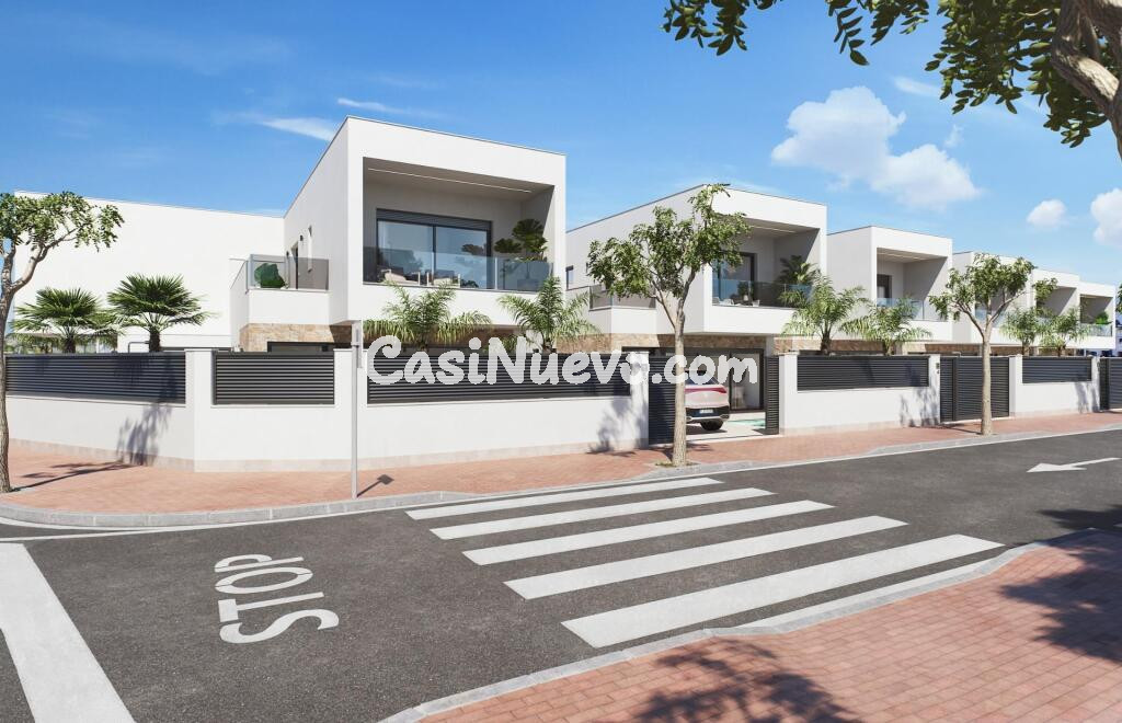 Villas modernas de nueva construcción en San Pedro del Pinatar con piscina privada