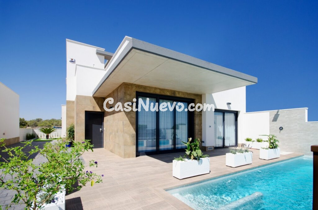 RESIDENCIAL DE VILLAS DE OBRA NUEVA EN SAN MIGUEL DE SALINAS