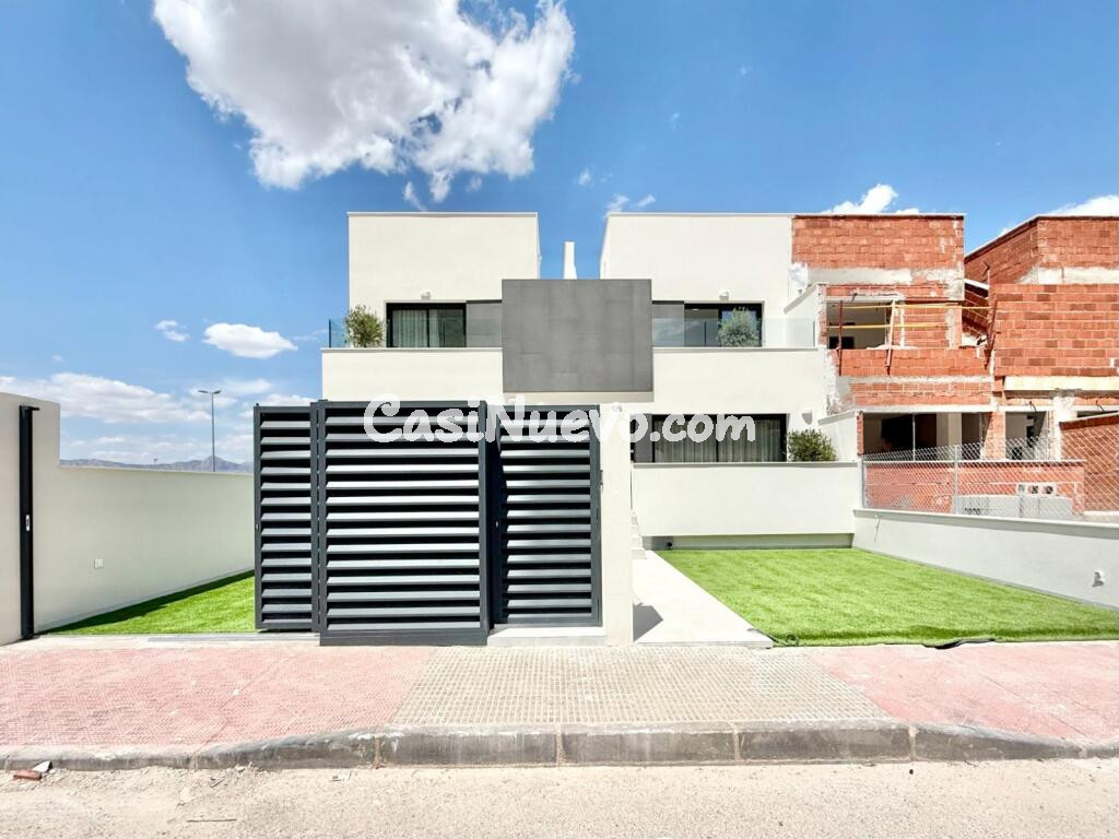 Adosados de obra nueva en venta en Cox - 44 casas modernas con grandes comodidades