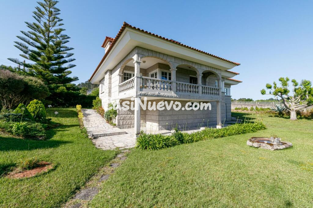 IMPRESIONANTE CHALET CON LAS MEJORES VISTAS AL MAR