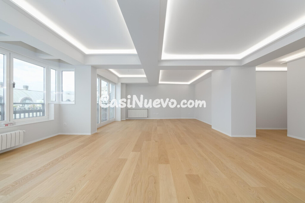 Lujoso Atico en el corazòn de Vigo.