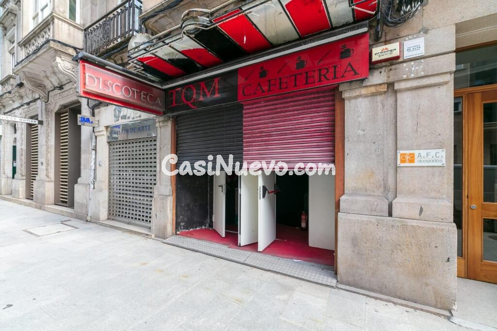 Oportunidad Única! Amplio Local Comercial en el Corazón de Vigo.