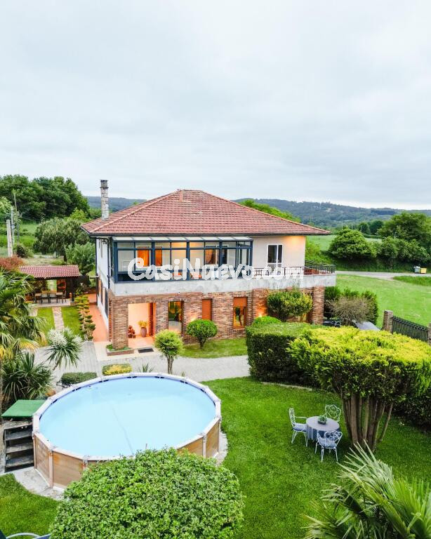 Chalet de Élite con Piscina Privada en la Zona Más Exclusiva de Lalín