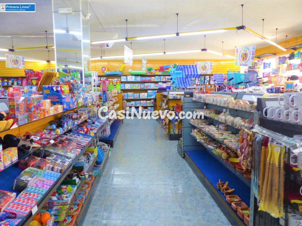 Venta de gran local comercial en La Manga