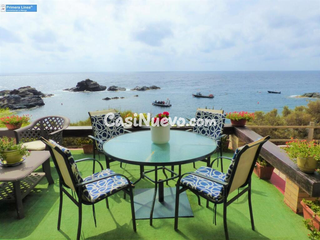 VENTA DE CHALET EN 1º LINEA DEL FARO DE CABO DE PALOS