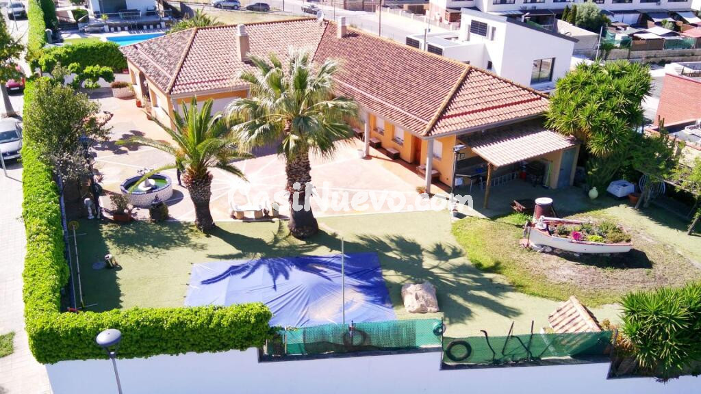 Casa o chalet independiente esquinero