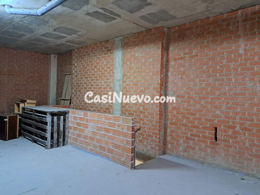 Local comercial en Cornellá de Llobregat