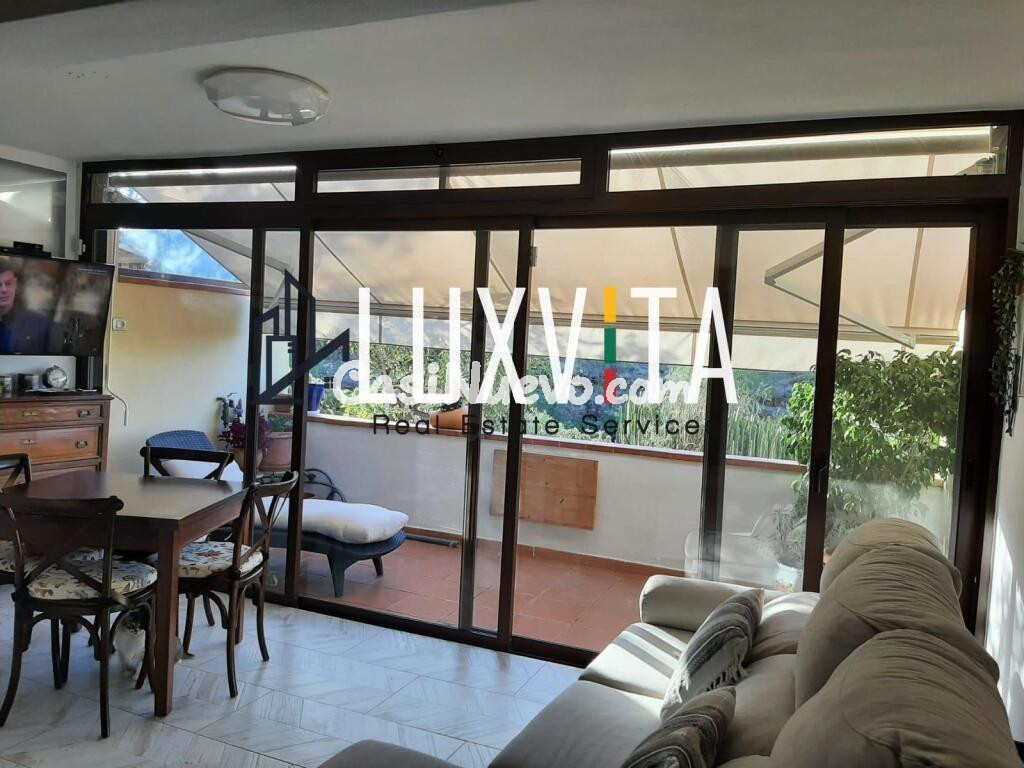 Chalet adosado en Mirador Del Roque El Madroñal con vistas al mar