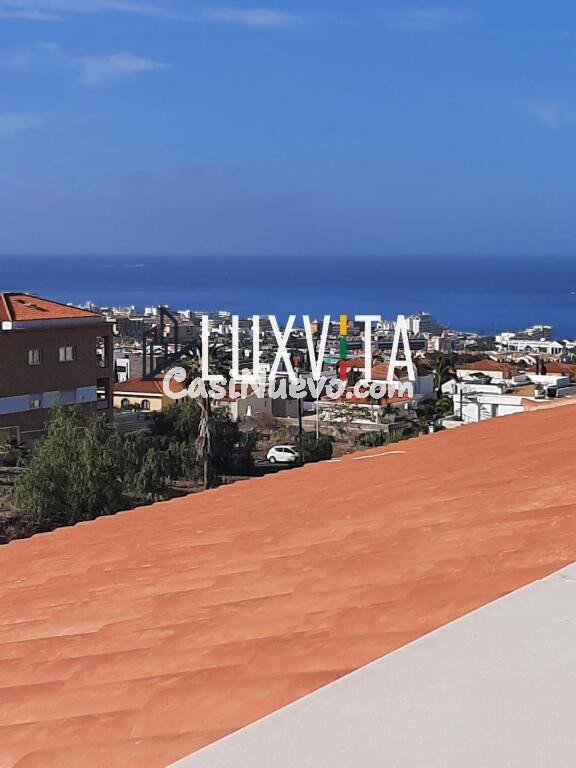 Chalet adosado en Mirador Del Roque El Madroñal con vistas al mar