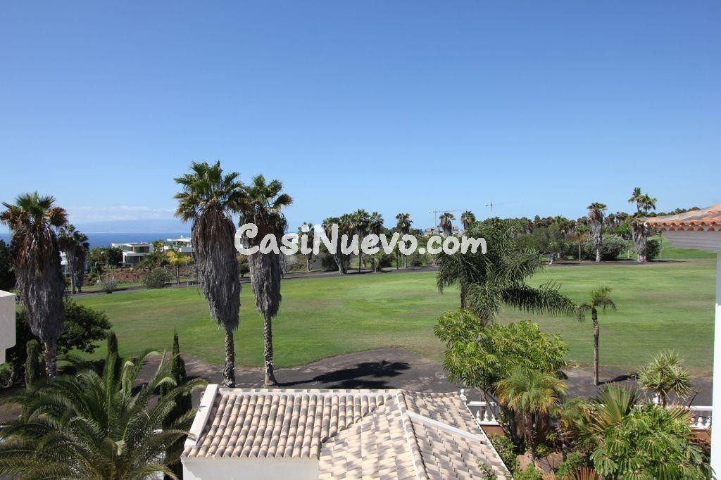 Majestuosa villa de lujo en La Caleta con vistas al mar