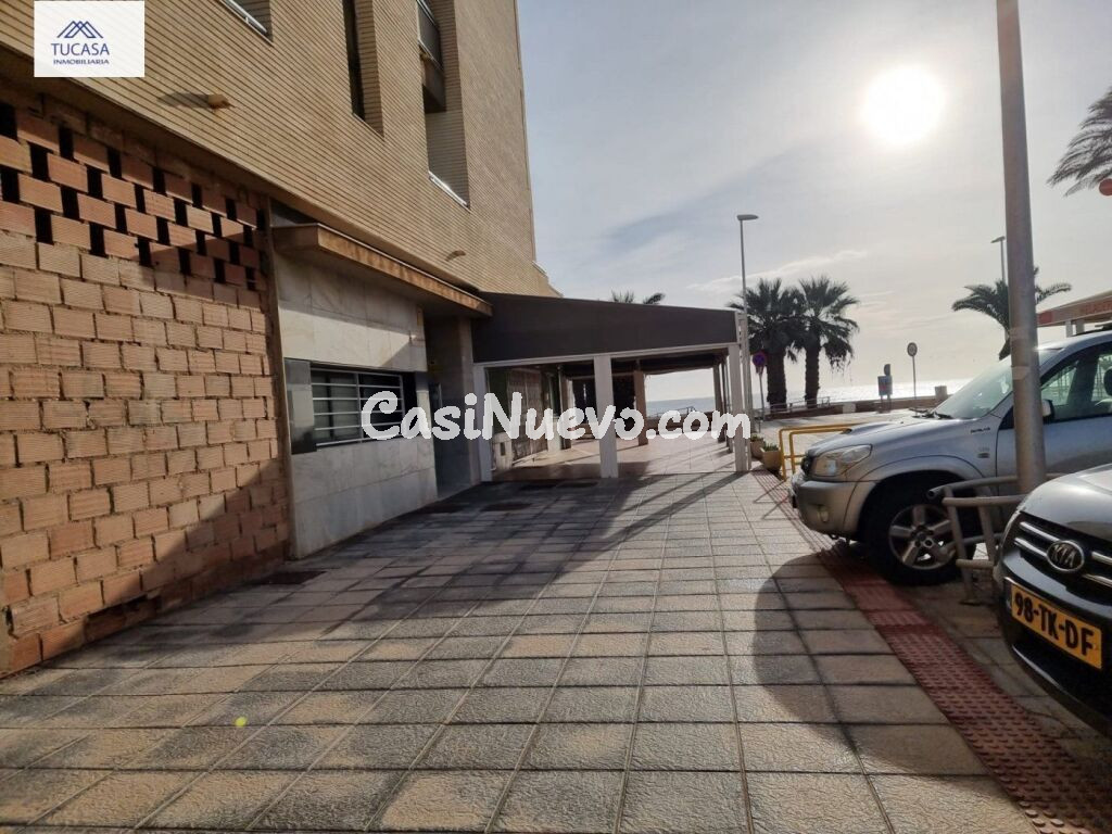 Local comercial en Alquiler en Roquetas De Mar Almería
