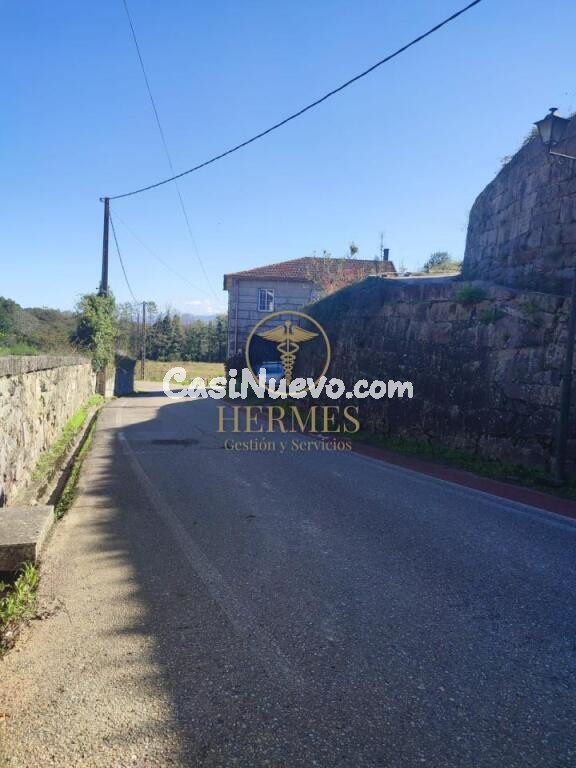 Casa en venta en Tui, tu decides!!  si  hogar o negocio turistico.