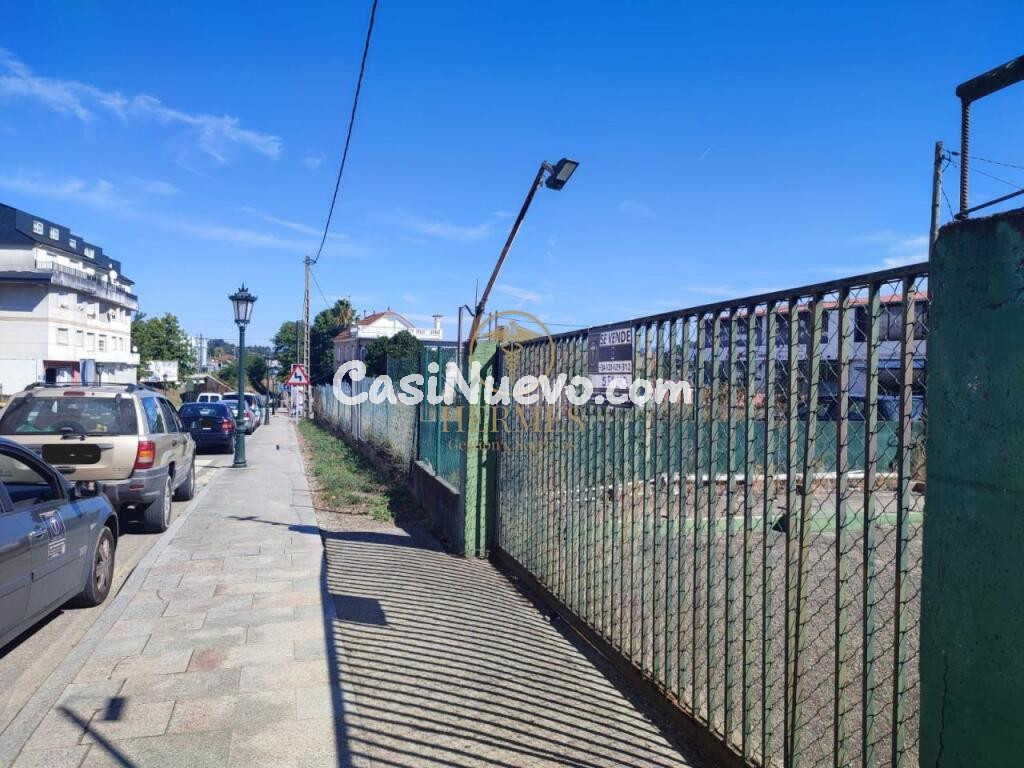 Parcela en venta Tui centro