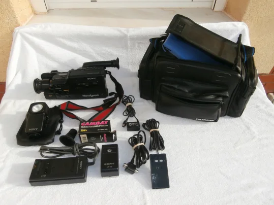 particular vende dos cámaras de video marca sony