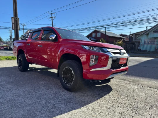 mitsubishi l200 katana 4x4 2.4