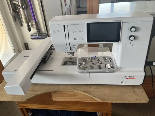 máquina de coser bernina b79