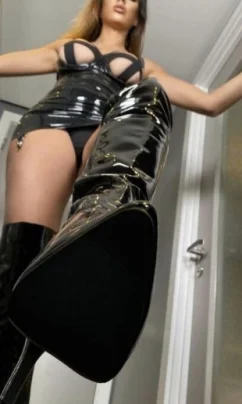 Natalia Ama Dominante