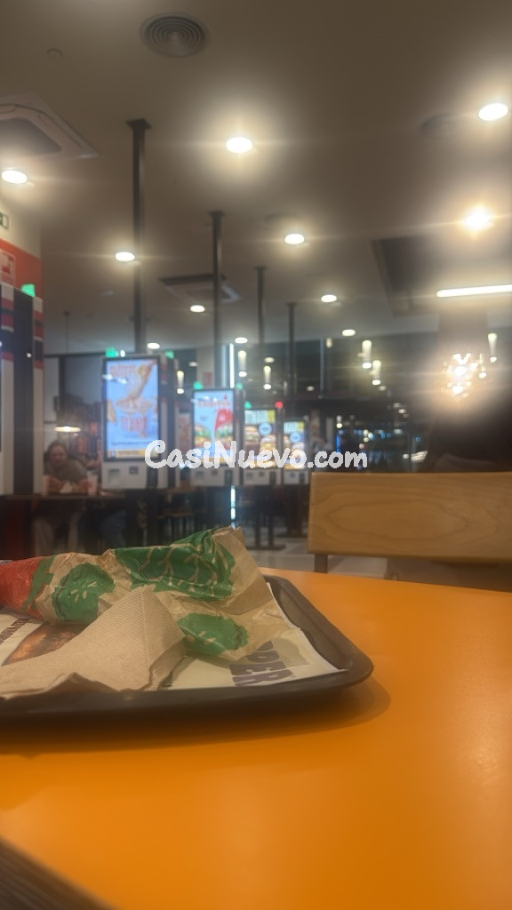 BMW rojo en excelente estado