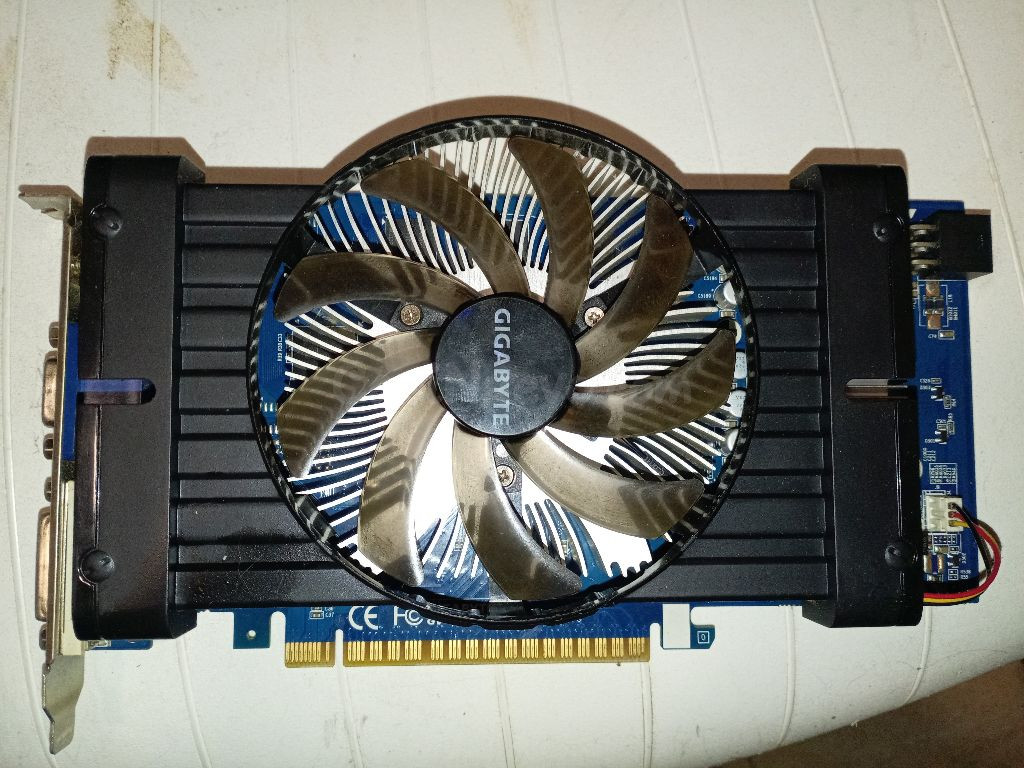 Tarjeta gráfica Gigabyte GV-N550D5-1GI - foto 4
