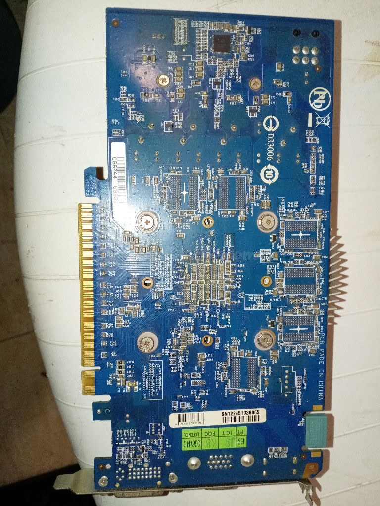 Tarjeta gráfica Gigabyte GV-N550D5-1GI