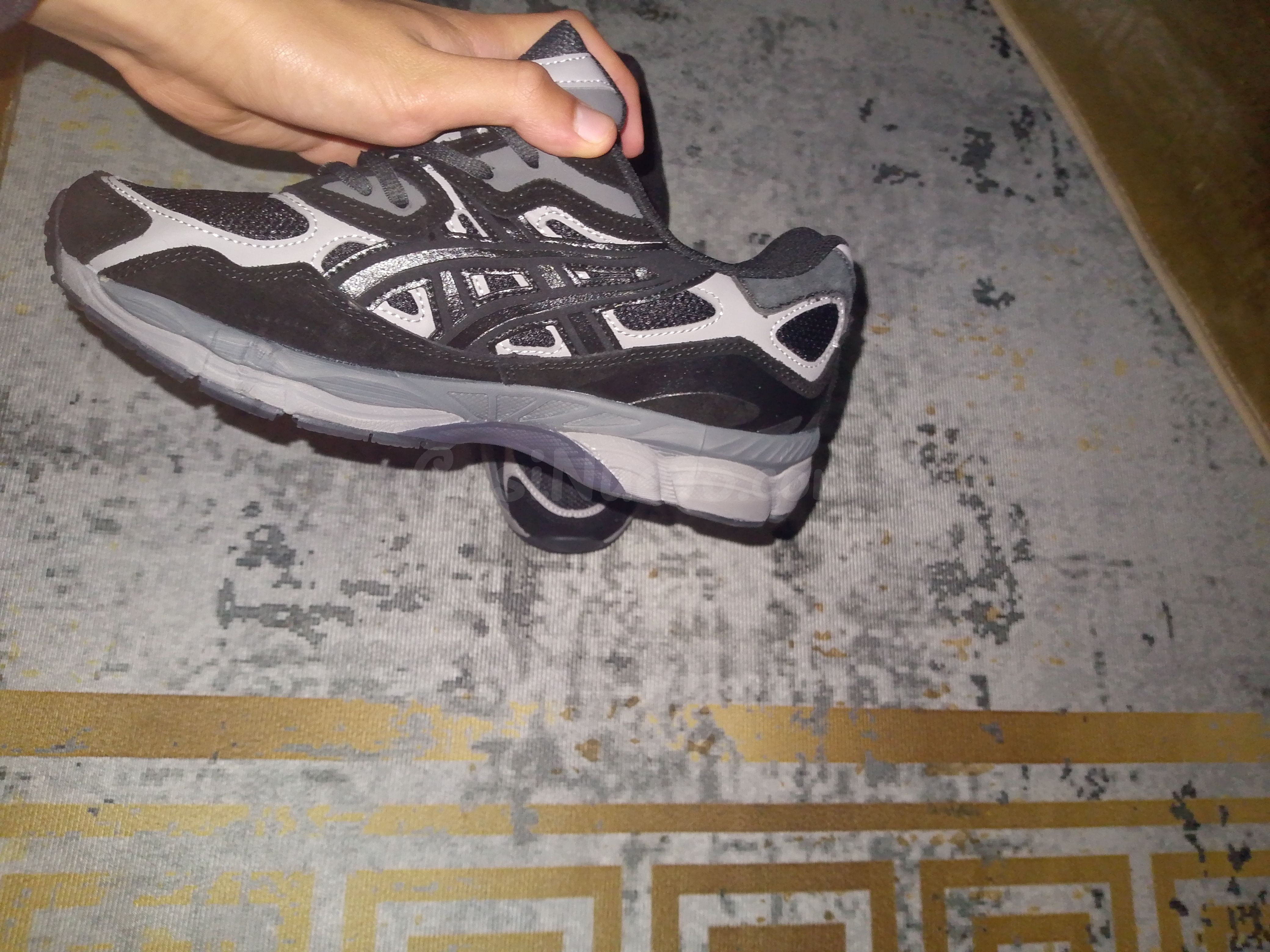 Zapatillas deportivas ASICS negras de alto rendimiento con diseño moderno y máxima comodidad - foto 5