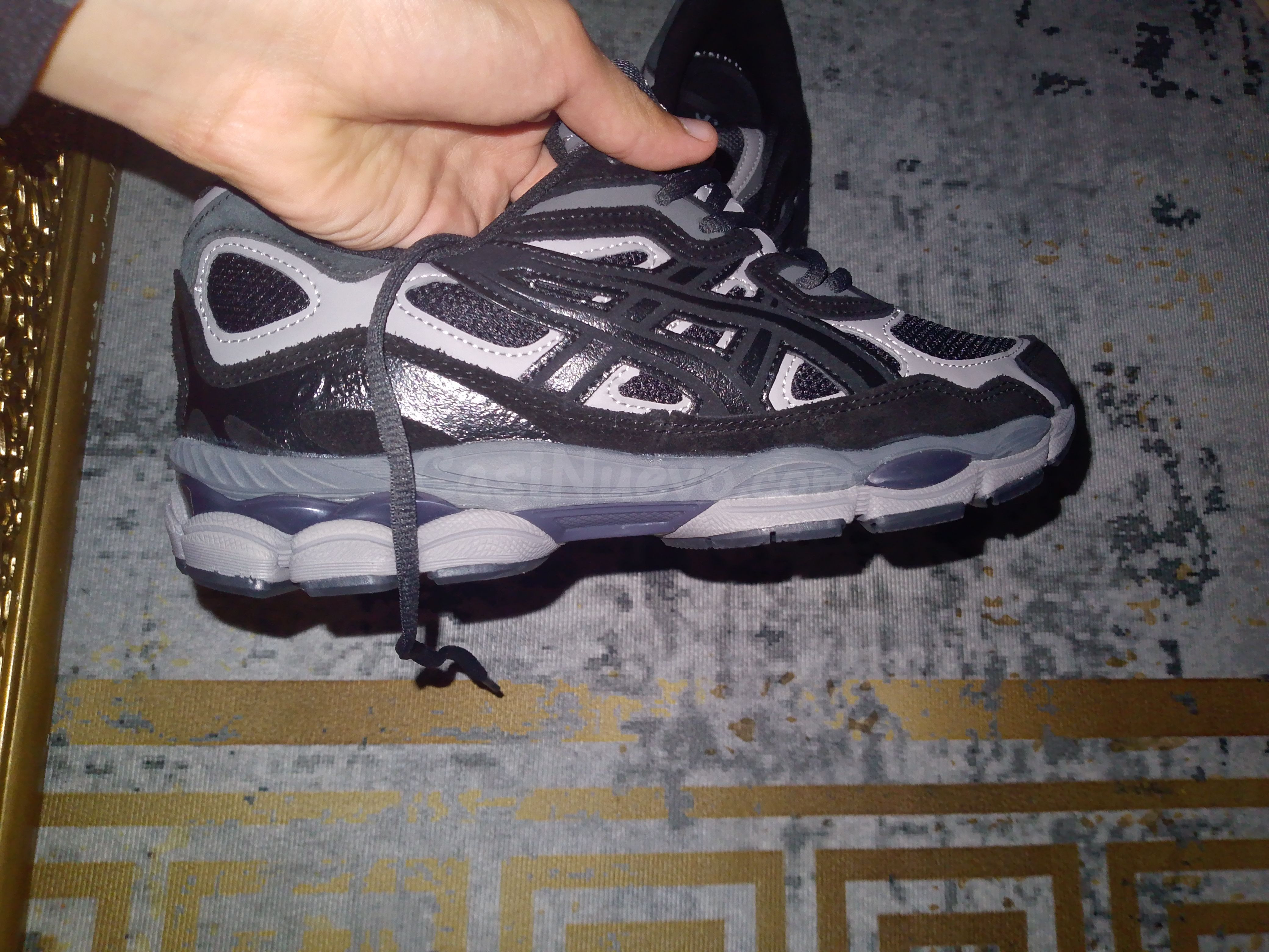Zapatillas deportivas ASICS negras de alto rendimiento con diseño moderno y máxima comodidad - foto 4