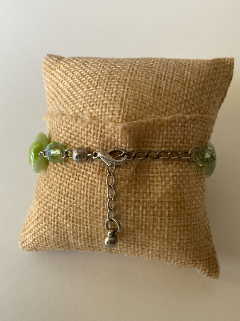 Pulsera verde con brazalete - foto 3