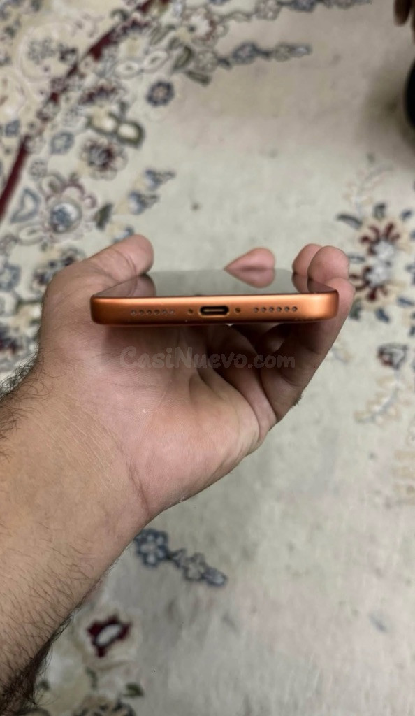 iPhone 17 Pro Max naranja - foto 3