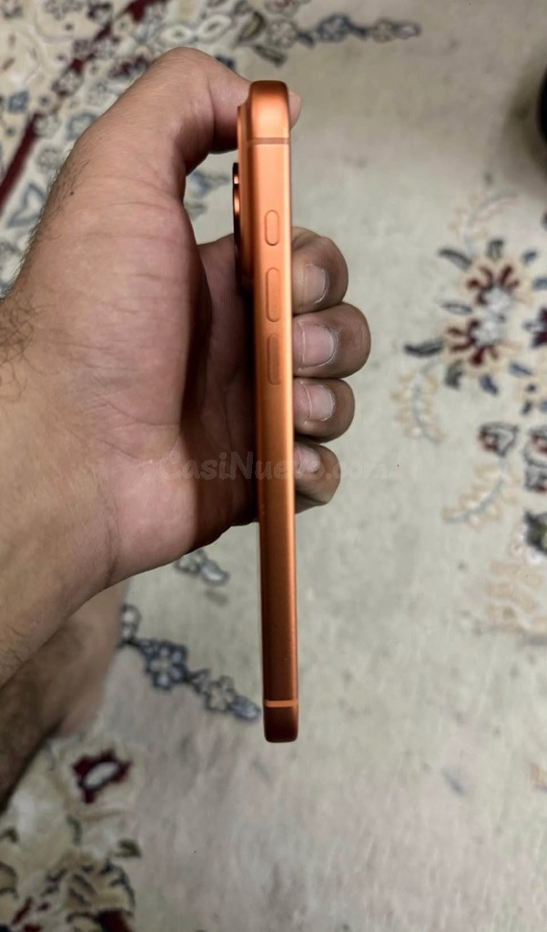 iPhone 17 Pro Max naranja - foto 5