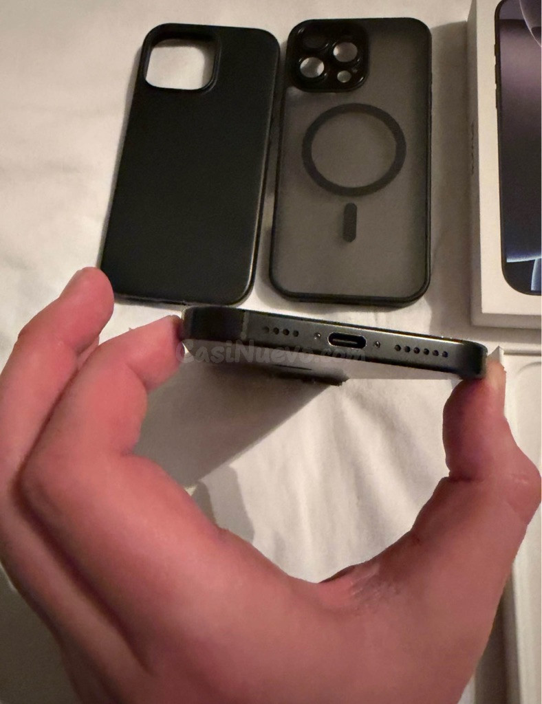 iPhone 16 pro max como Nuevo - foto 3