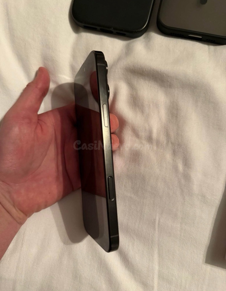 iPhone 16 pro max como Nuevo - foto 5