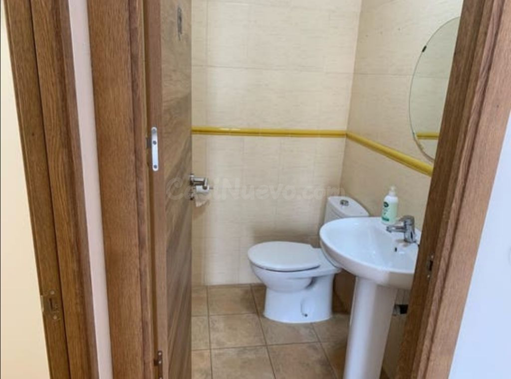 Local 60m2 en Puerto Torre - foto 5