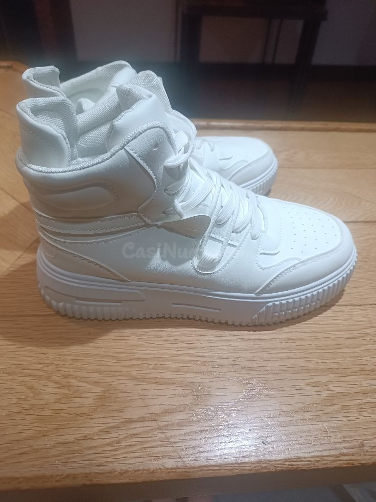Zapatillas Urbanas Blancas de Caña Alta - foto 3